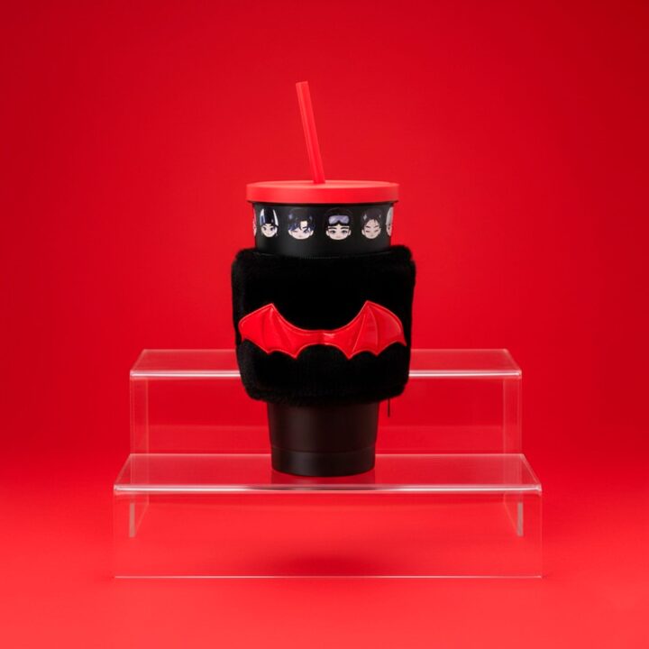ENHYPEN x MINISO black 550 ml straw tumbler with included red bat sleeve