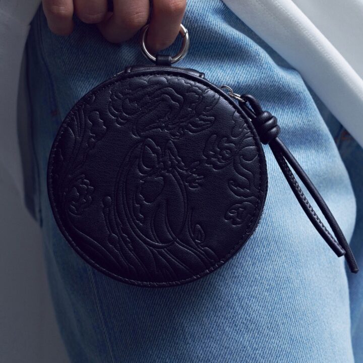 BTS POP-UP ARIRANG Card Holder Black - official detail