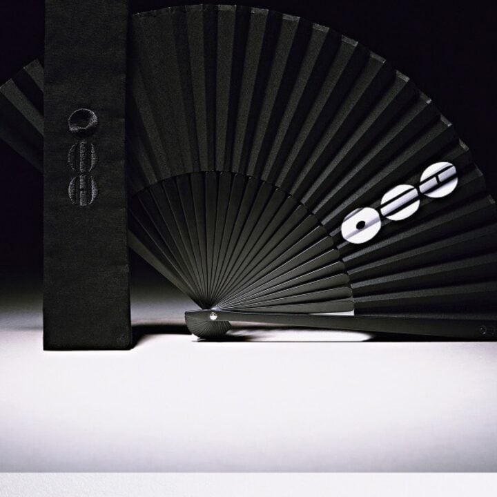 BTS POP-UP ARIRANG Folding Fan - official dark detail