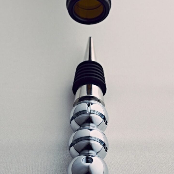 BTS POP-UP ARIRANG Wine Stopper - official bottle-use detail