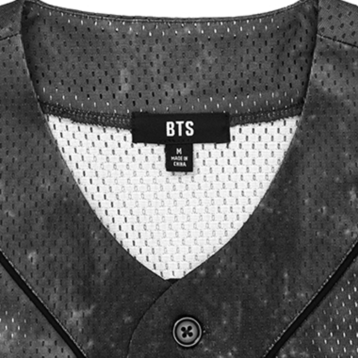 BTS World Tour ARIRANG S/S Jersey RM - official neckline detail