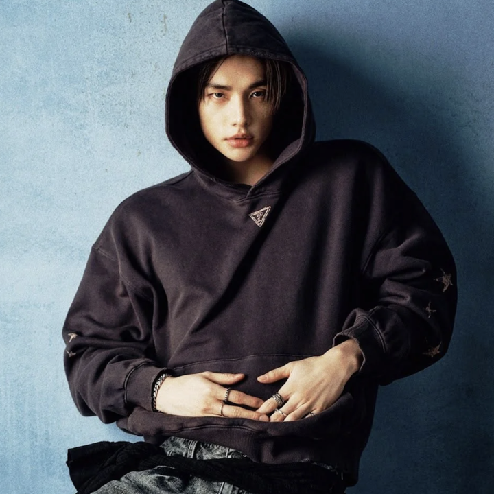 hyunjin-guess-charcoal-hoodie