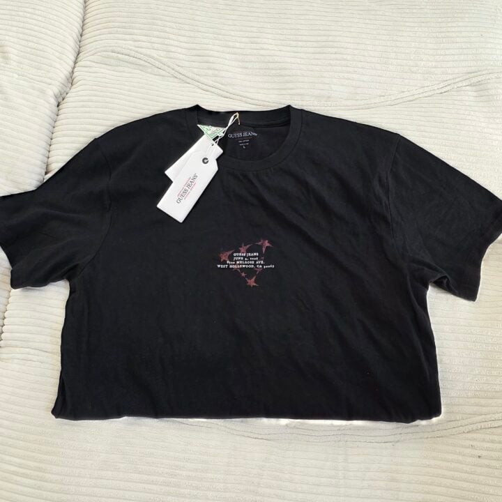 hyunjin-guess-melrose-june-4th-exclusive-tee-black