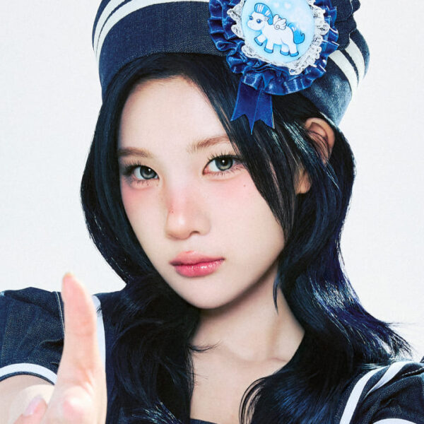 Juun official profile photo – Hearts2Hearts merchandise at KK Fans