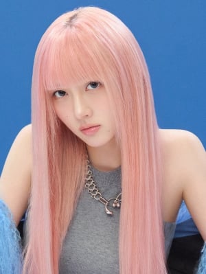 Gaeul official profile photo – IVE merchandise at KK Fans