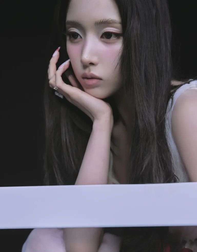 Jiwoo of NMIXX official profile photo