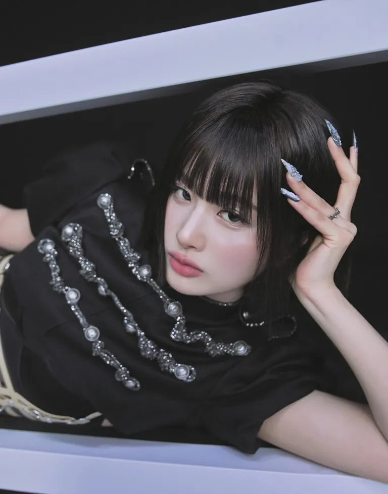 Sullyoon of NMIXX official profile photo