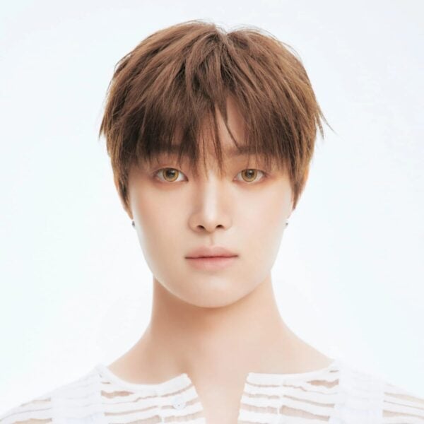 EJ official profile photo – &TEAM merchandise at KK Fans