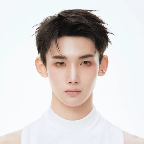 JO official profile photo – &TEAM merchandise at KK Fans