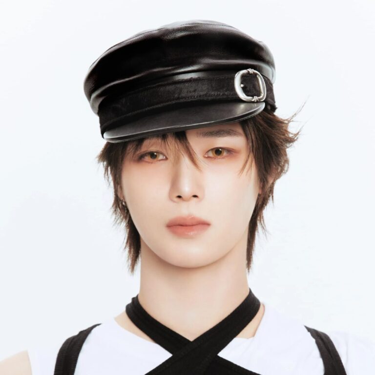 K official profile photo – &TEAM merchandise at KK Fans