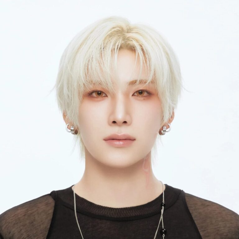 YUMA official profile photo – &TEAM merchandise at KK Fans