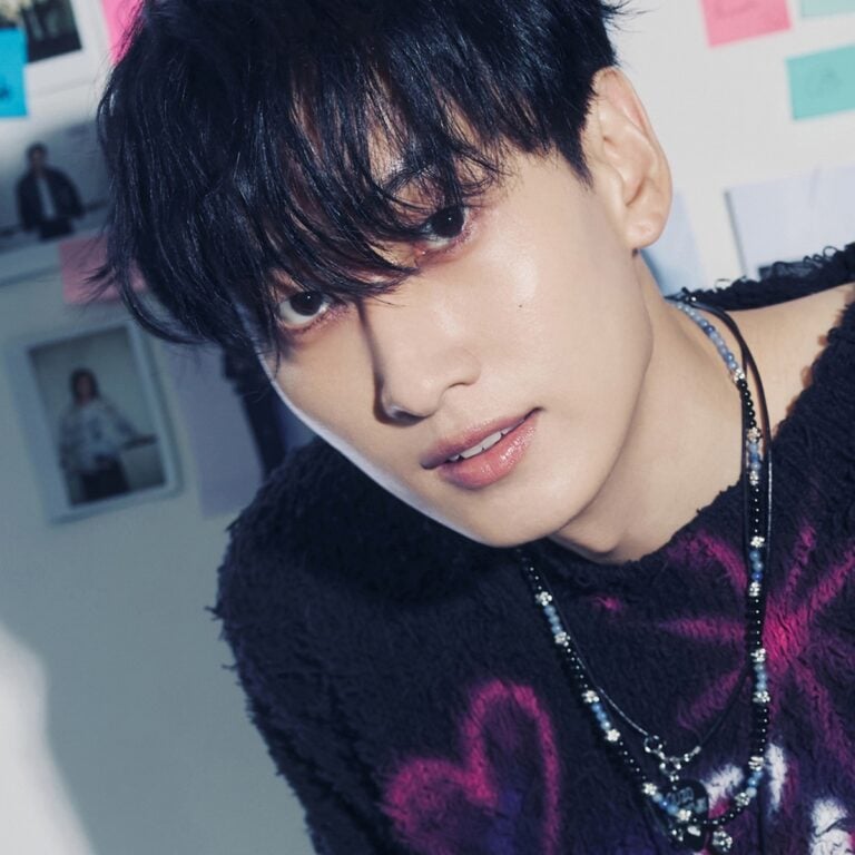 EUNHYUK official profile photo – SUPER JUNIOR merchandise at KK Fans