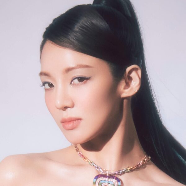Hyoyeon official profile photo – Girls' Generation merchandise at KK Fans