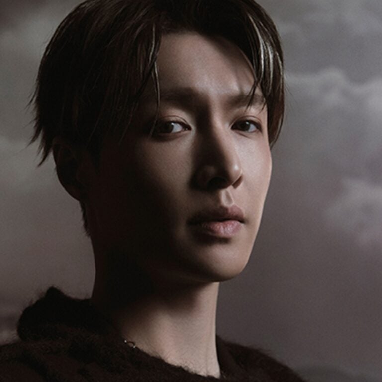 LAY official profile photo – EXO merchandise at KK Fans
