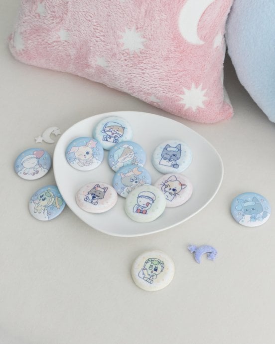 BOYNEXTDOOR BBNEXDO in Sweet Dreams — Lucky Draw Can Badge (Random) product concept photograph